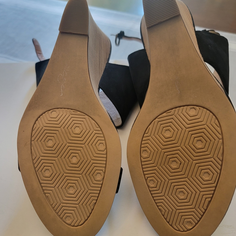 Halogen Haclarette-Lea Black and Tan Open Toe Wedge Sandals - Picture 8 of 11